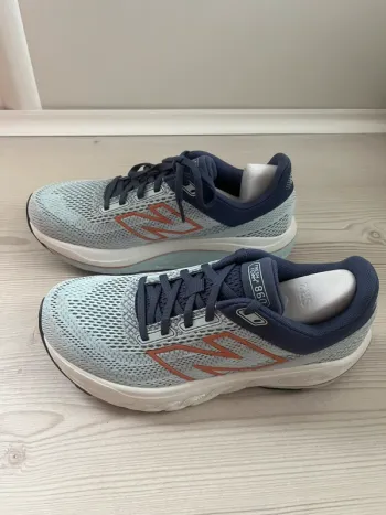 New Balance Fresh Foam 860 bike d'occasion — image 3 sur 6