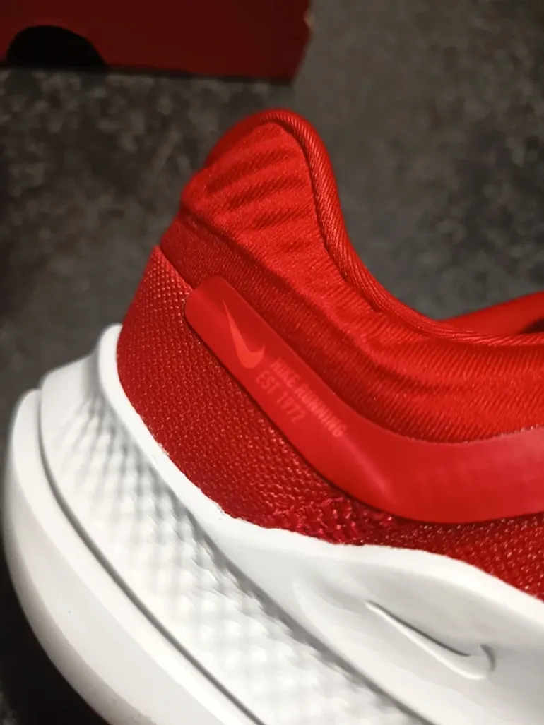 Nike Scarpe Unisex bike d'occasion — image 14 sur 15