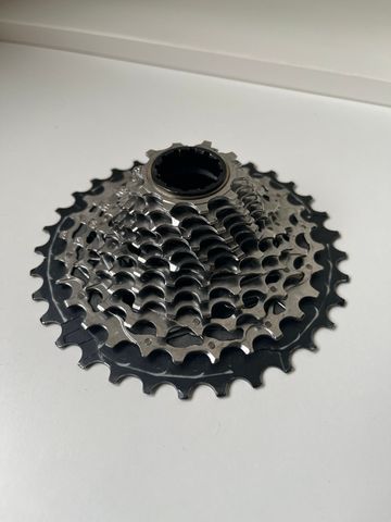 Sram Force CS-XG-1270 D1 2024 Drivetrain & Pedals de segunda mano