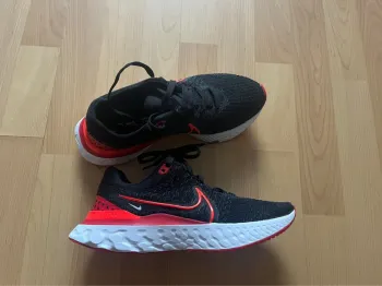 Nike Sneakers Laufschuhe Running Shoes de segunda mano