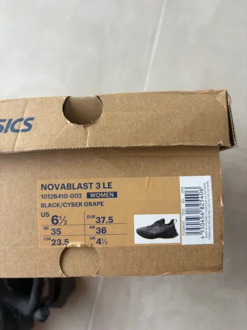 Asics Novablast 3 LE bike d'occasion — image 6 sur 7
