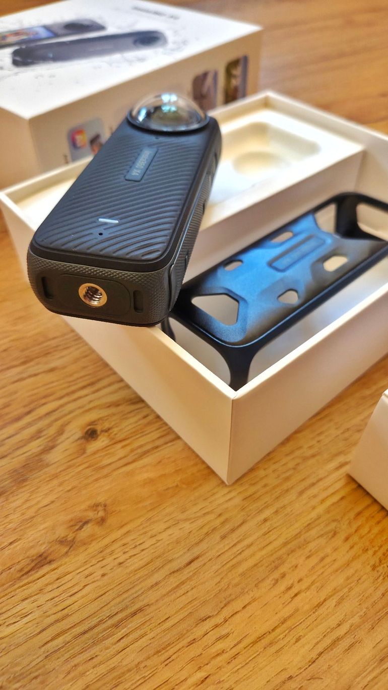 Używany Insta360 X4 bike — zdjęcie 5 z 8