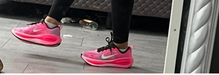 Tweedehands Nike Vomero Plus bike — afbeelding 2 van 3