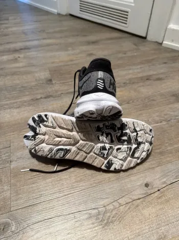 Używany Hoka Kawana bike — zdjęcie 5 z 6