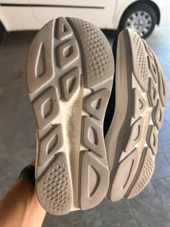 Tweedehands Hoka Rincon 4 bike — afbeelding 8 van 9
