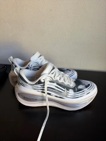 Used Nike Vomero Plus SE 2026 Running Shoes