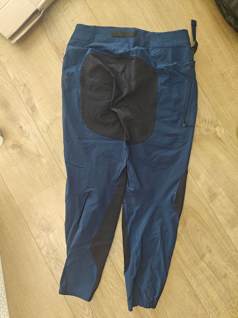 Używany Rapha Explore Pant women 2025 bike — zdjęcie 2 z 4