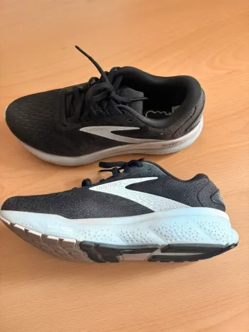 Used Brooks Ghost 16 bike — image 2 of 5