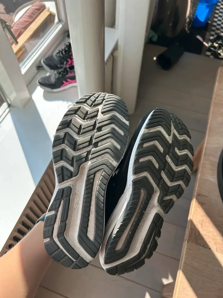 Używany Saucony PWR Run bike — zdjęcie 4 z 5