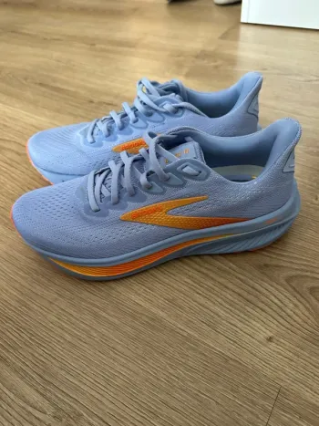 Used Brooks Ghost 17 Running Shoes