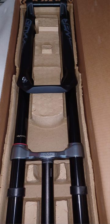 Tweedehands RockShox BoXXer Select 2022 bike — afbeelding 4 van 4