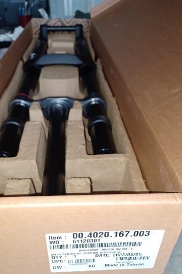 Tweedehands RockShox BoXXer Select 2022 bike — afbeelding 3 van 4