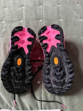 Used Hoka Mafate 5 bike — image 3 of 5