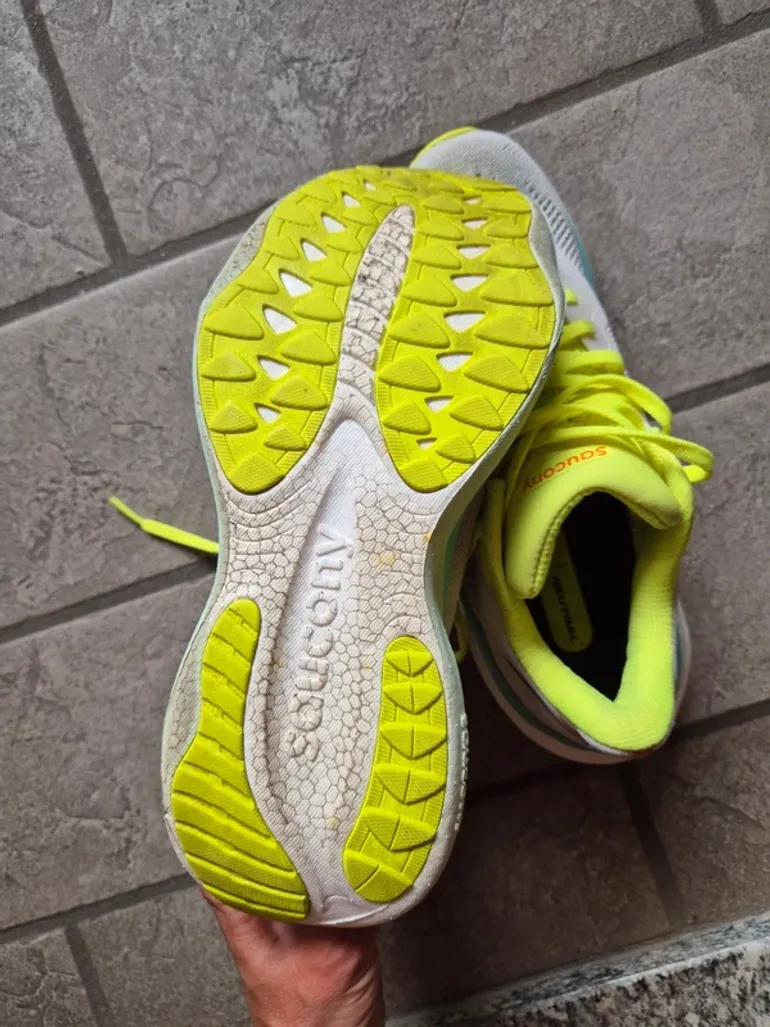 Tweedehands Saucony Ride 38 bike — afbeelding 4 van 6