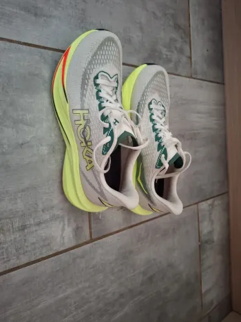 Gebrauchtes Hoka Match 7 Running Shoes
