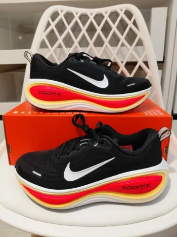 Tweedehands Nike Vomero Plus Running Shoes