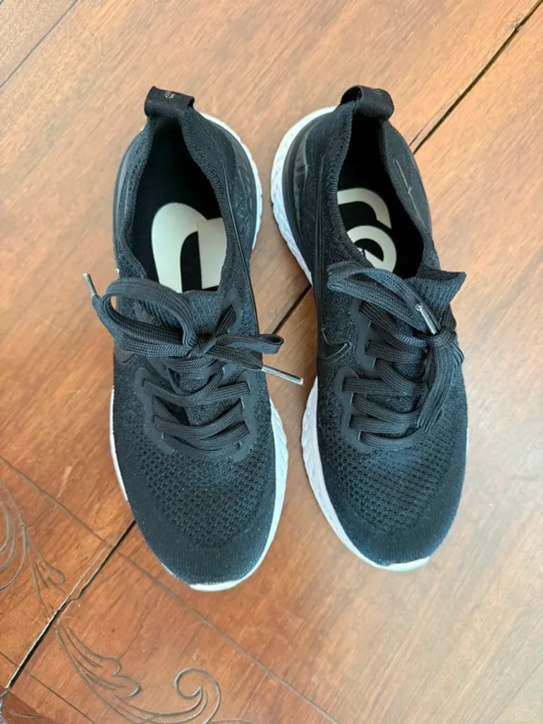 Used Nike Epic React bike — image 3 of 5