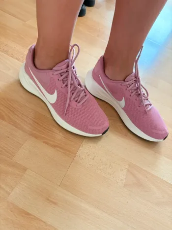 Used Nike Laufschuhe Running Shoes