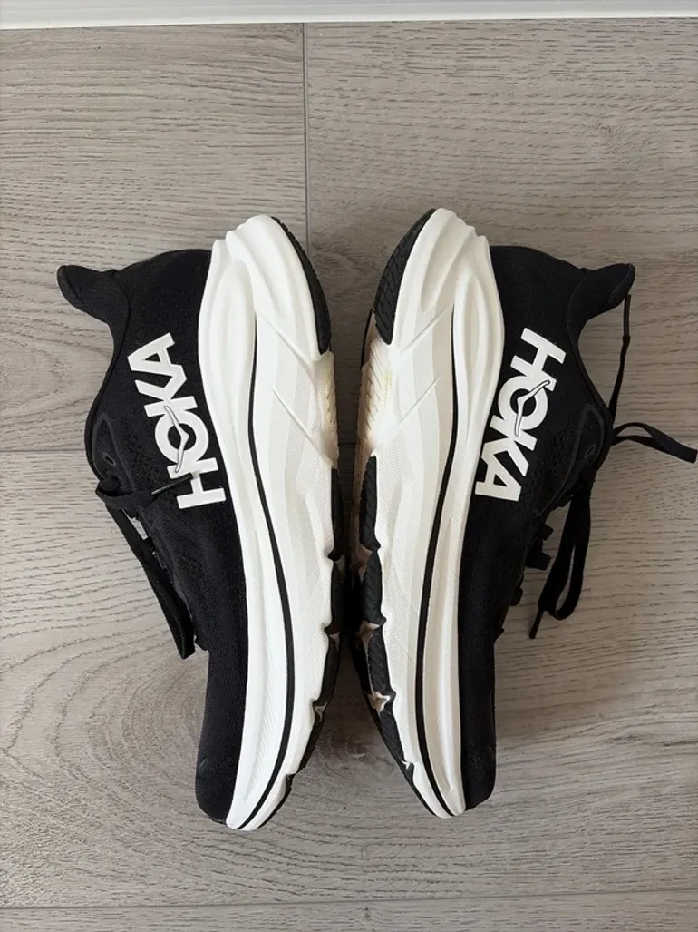 Used Hoka Clifton 10 bike — image 4 of 8