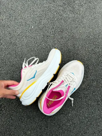 Tweedehands Hoka Bondi 9 bike — afbeelding 3 van 7