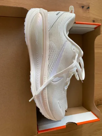 Použité Nike Vomero ZoomX Running Shoes