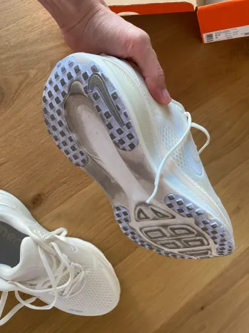 Použité Nike Vomero ZoomX bike — obrázek 6 z 7