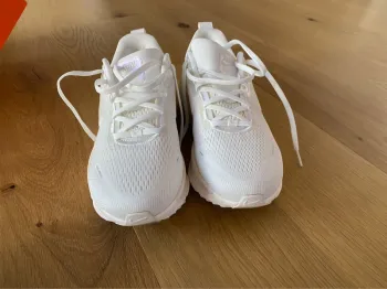 Použité Nike Vomero ZoomX bike — obrázek 4 z 7