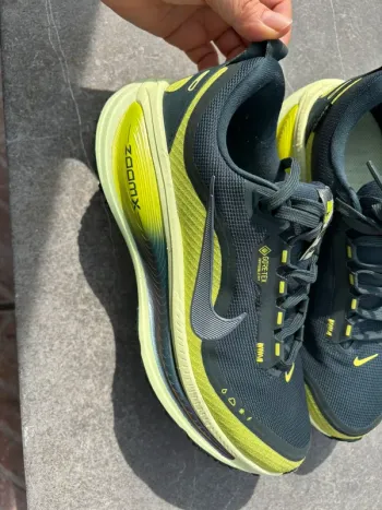 Käytetty Nike Vomero 18 GTX bike — kuva 3 / 10