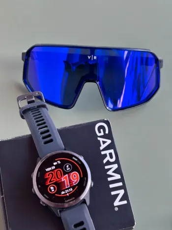 Used Garmin Forerunner 570 Electronics
