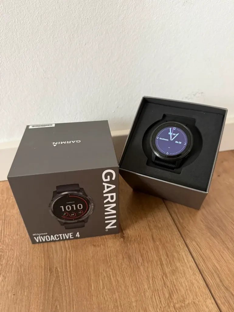 Used Garmin Vivoactive 4 2021 bike — image 2 of 10