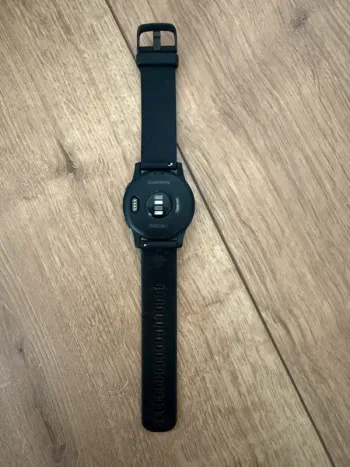 Used Garmin Vivoactive 4 2021 bike — image 8 of 10