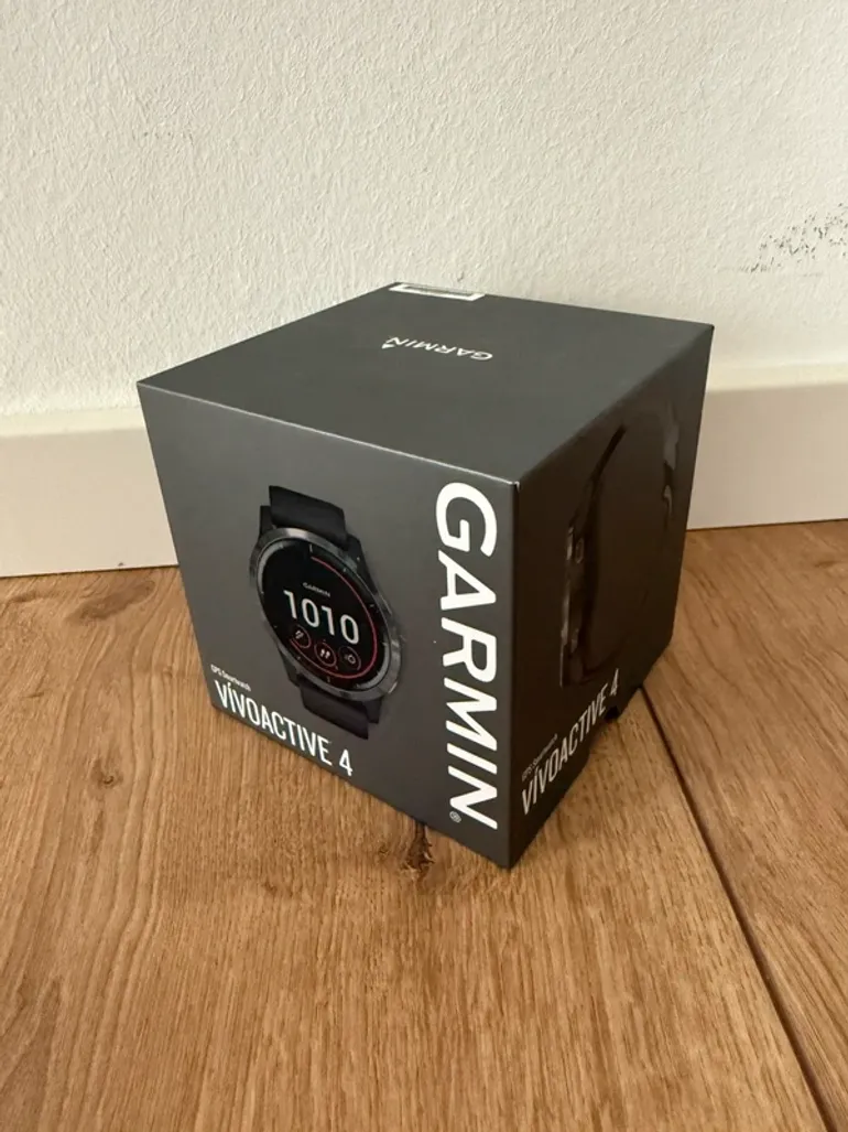 Used Garmin Vivoactive 4 2021 bike — image 9 of 10