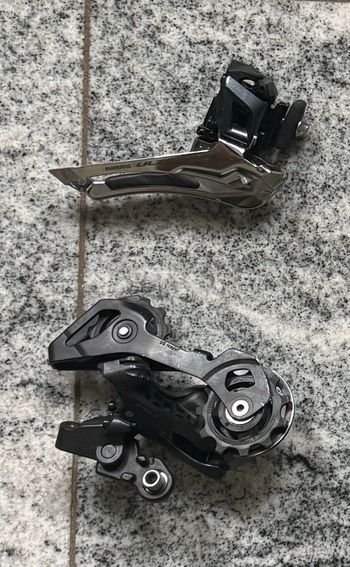 Tweedehands Shimano Ultegra RD-R8000 2024 Drivetrain & Pedals
