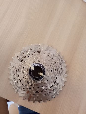 Używany Shimano 105 Cassette Drivetrain & Pedals