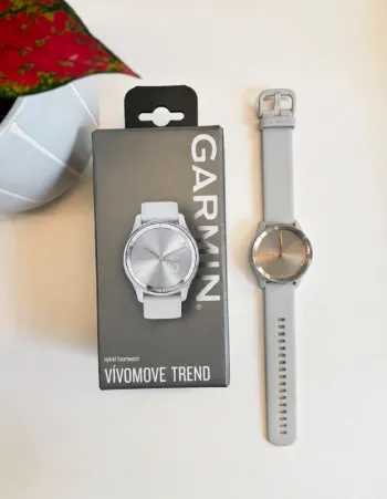 Used Garmin vívomove Trend Electronics