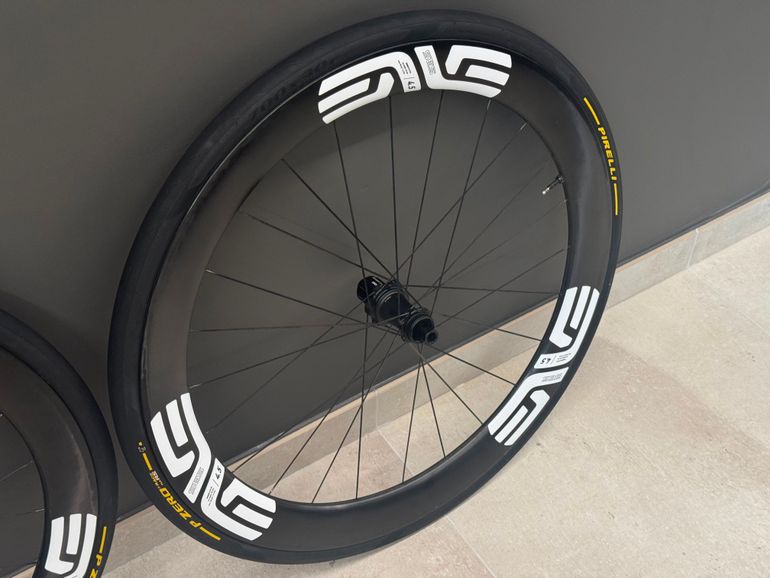 Brugt Enve SES 4.5 Wheelset 2025 bike — billede 5 af 8