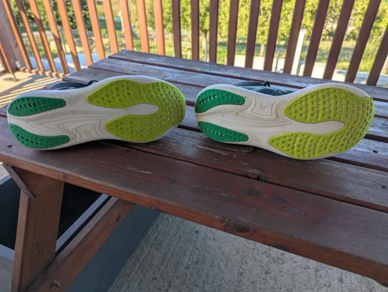 Used Asics Gel-Nimbus 25 bike — image 4 of 5