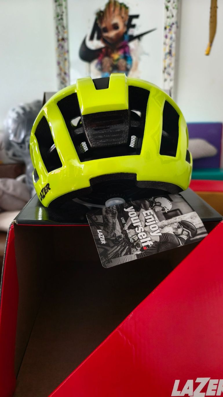 Lazer DLX Helmet bike d'occasion — image 2 sur 3