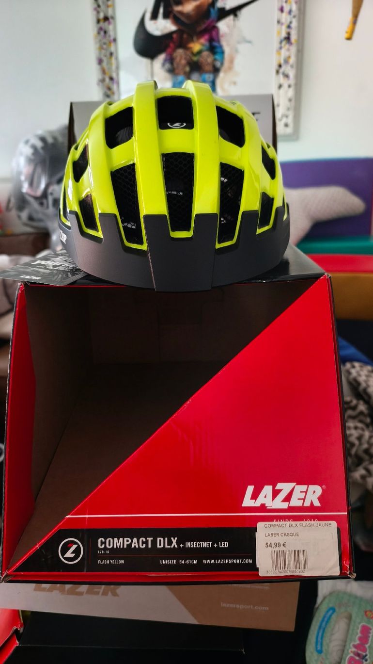 Lazer DLX Helmet bike d'occasion — image 3 sur 3
