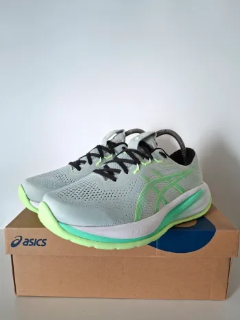 Używany Asics Gel Cumulus 28 bike — zdjęcie 5 z 13
