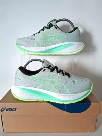 Używany Asics Gel Cumulus 28 bike — zdjęcie 2 z 13