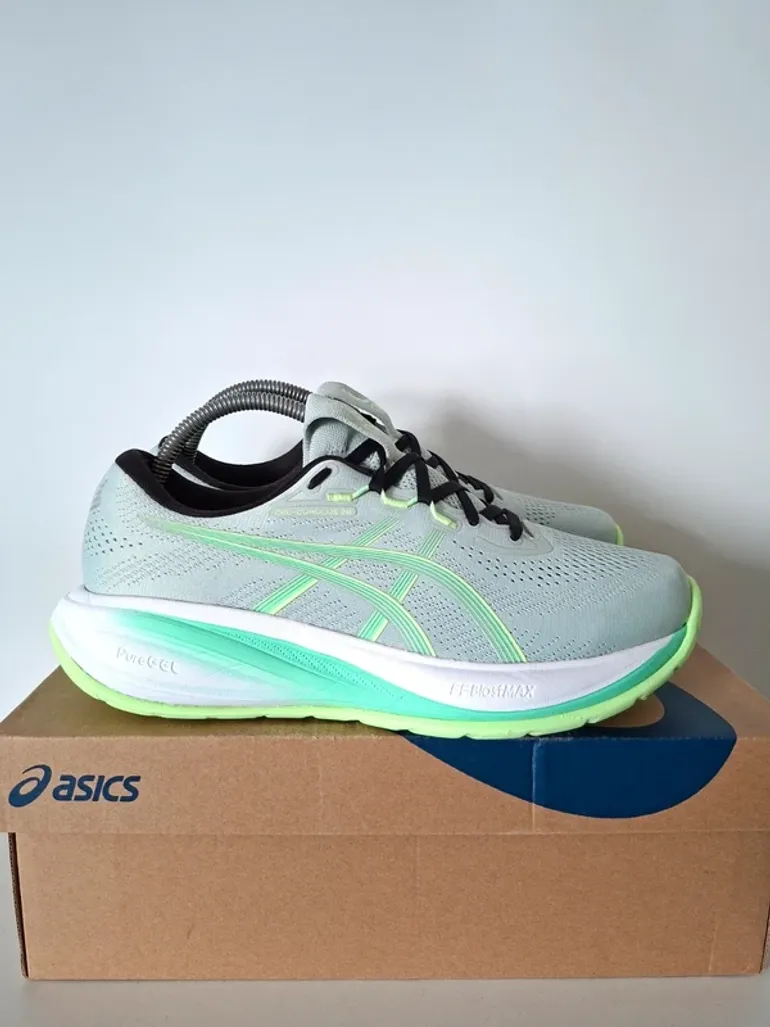 Używany Asics Gel Cumulus 28 bike — zdjęcie 3 z 13