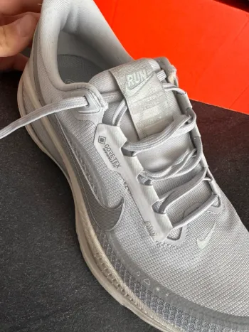 Käytetty Nike Vomero 18 GTX Running Shoes
