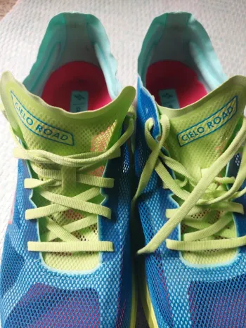 Used Hoka Running Shoes bike — image 8 of 8