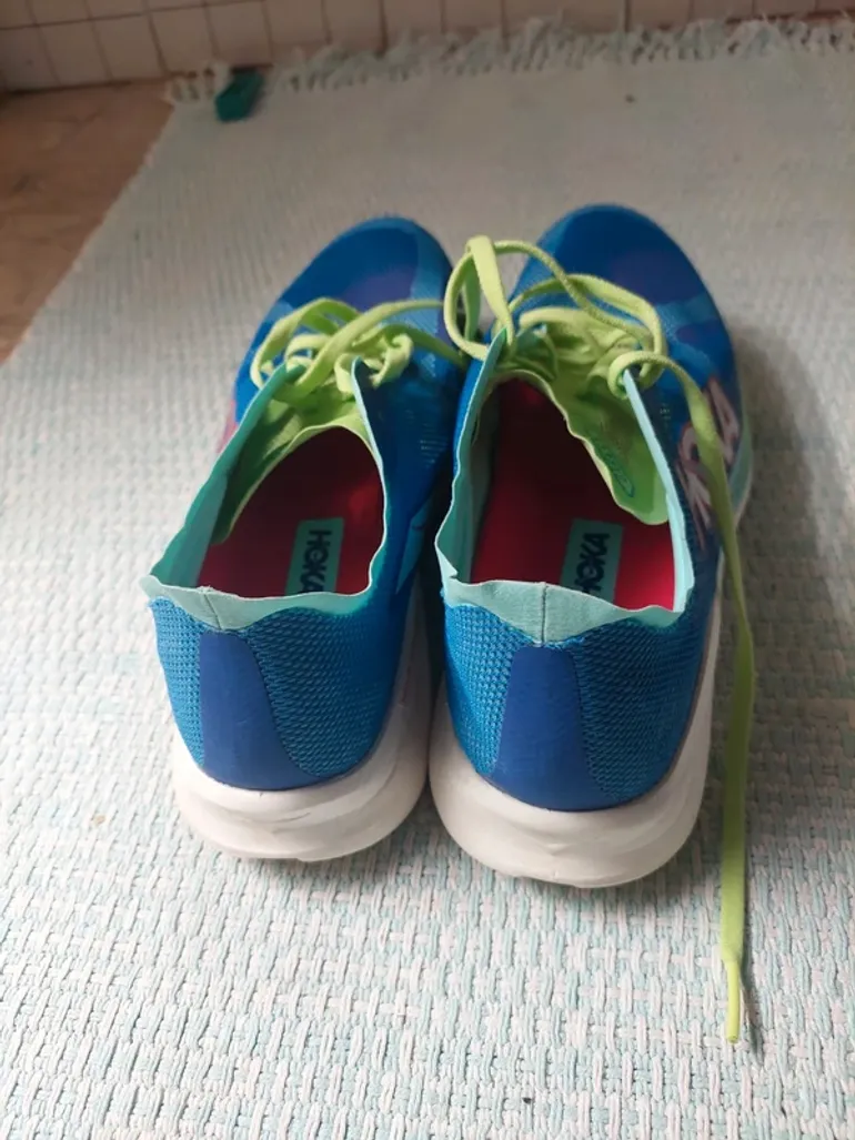Used Hoka Running Shoes bike — image 3 of 8