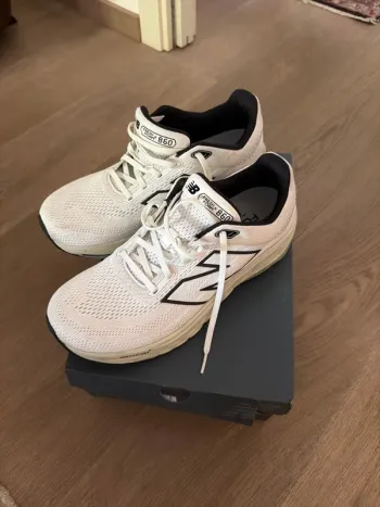 New Balance Fresh Foam 860 Running Shoes d'occasion