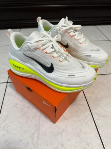 Used Nike Vomero Plus Running Shoes