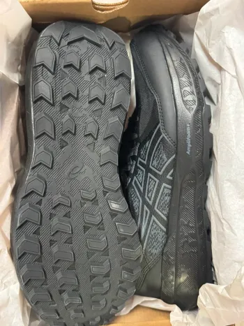 Used Asics Running Shoes bike — image 2 of 3