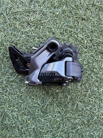 Used Sram Rival XPLR Etap Axs 12V 2026 Drivetrain & Pedals