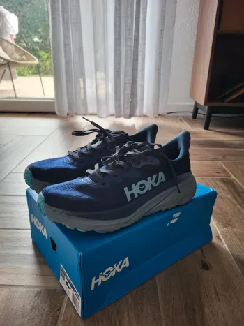 Used Hoka Running Shoes bike — image 4 of 5